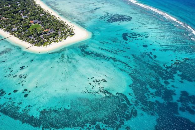 海南西沙群岛旅游攻略这片玻璃海值得去吗？绝美秘境等你来探！(图3)