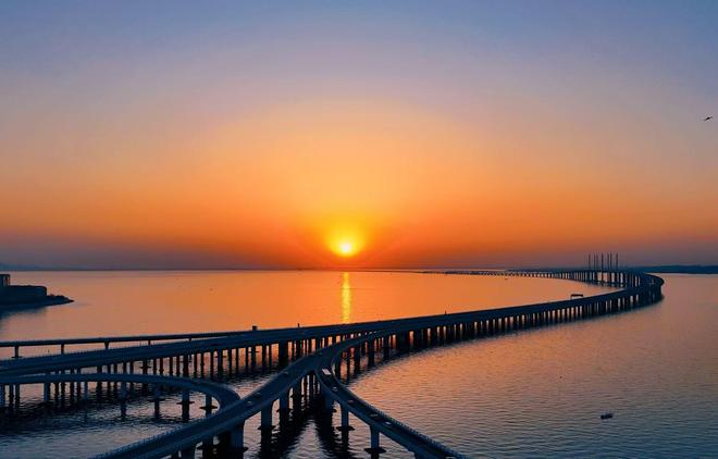 【青岛四日游报团攻略|正规旅行社排名TOP10及详细行程规划】(图2)