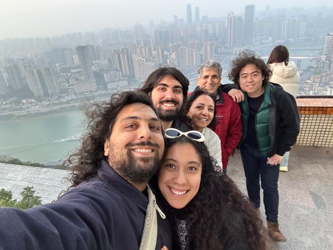 一条视频播放量上亿 95后摄影师被老外称为“重庆旅行大使”(图2)