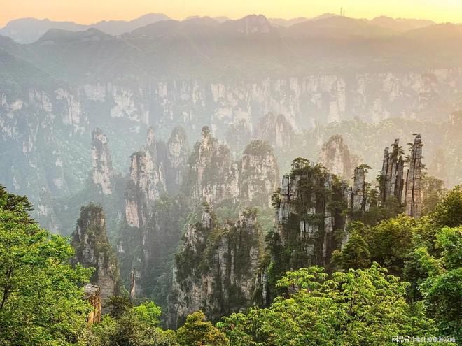 张家界旅游攻略芙蓉镇森林公园跟团带娃游注意事项及价格(图2)